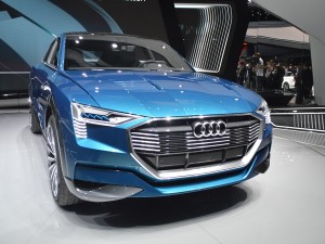 奧迪(進(jìn)口) e-tron quattro 2016款 概念版