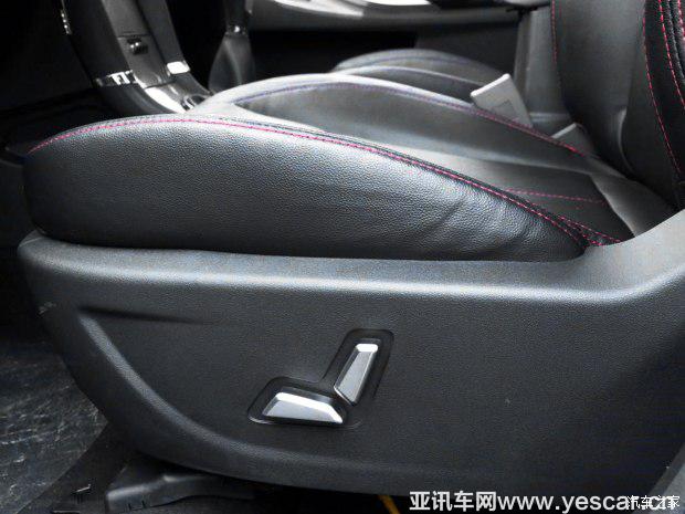 眾泰汽車 眾泰Z300 2016款 新視界 1.5L 手動進(jìn)取型天窗版