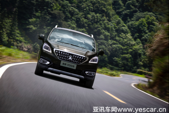 4-3008-有型更智能 全新3008再掀SUV市場快樂風(fēng)潮297.png