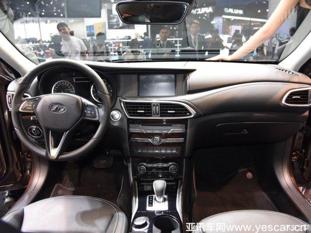 英菲尼迪(進(jìn)口) 英菲尼迪QX30 2016款 2.0T 基本型
