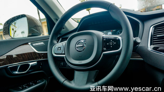 沃爾沃XC901228.png