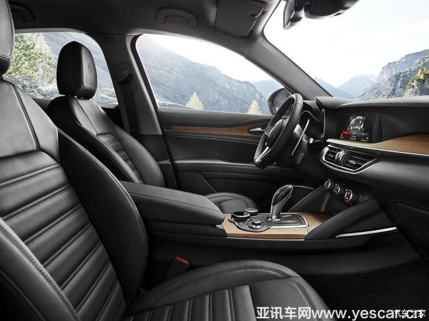 阿爾法羅密歐 Stelvio 2017款 First Editon