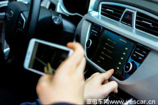 能說(shuō)會(huì)道 機(jī)智會(huì)“撩”的智能互聯(lián)SUV