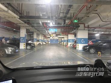 車(chē)燈改裝：近光氙氣燈，遠(yuǎn)光LED大燈組合最完美