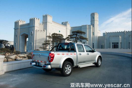 011808529b25831f808912.png 稿件3+長城皮卡蟬聯(lián)銷冠20年 2018年最火皮卡就是它了488.png