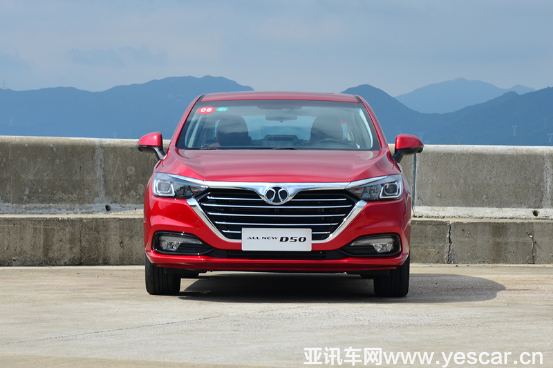 1.“新”與“老”的較量：全新紳寶d50對(duì)比吉利新帝豪v21227.png