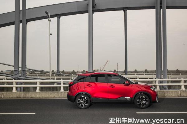 和東風(fēng)風(fēng)神AX4一起導(dǎo)演精彩生活