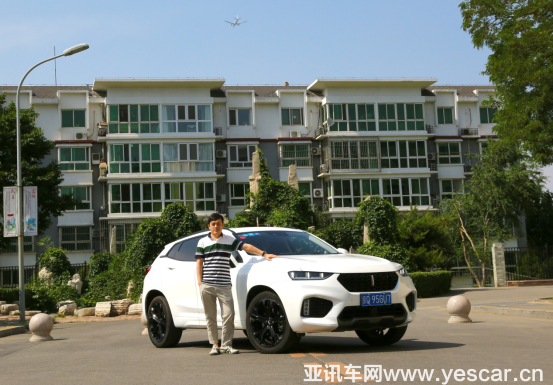 9月4日VV7通發(fā)稿一：輕奢設(shè)計(jì)師 VV7承載創(chuàng)業(yè)夢(mèng)1635.png