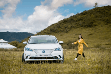 25135907a01605587b7281.gif image002.gif