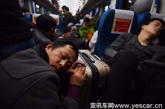 過年回家難？哈弗H4智聯(lián)版帶你輕松踏上回家路