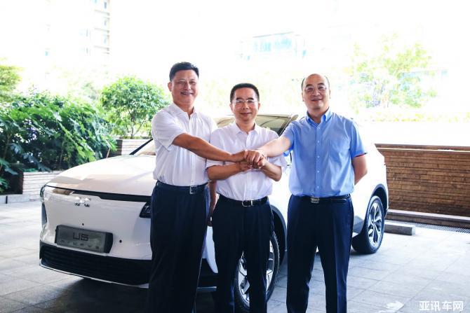 26151311471a8a5d410849.jpg image003.jpg