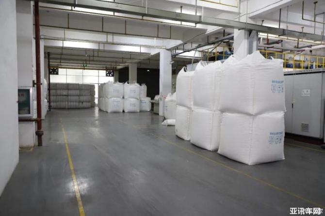 1309091707ae4de0d00669.jpg 2.jpg