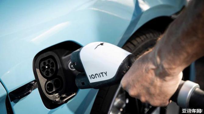 210912089acbaf03423933.jpg image003.jpg