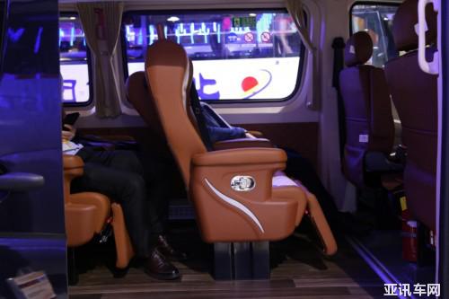 點(diǎn)擊進(jìn)入看圖評(píng)論