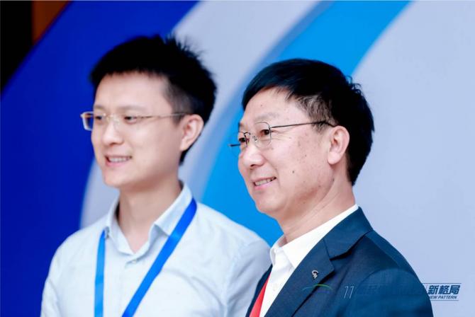 21100812045b6106996912.jpg image002.jpg