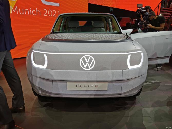 07082709a16cc9250f7308.jpg image002.jpg