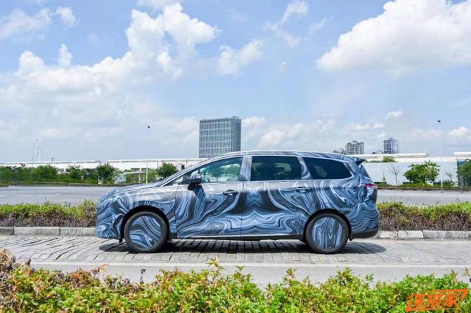 30084459e94e7c2a3b4725.jpg image003.jpg