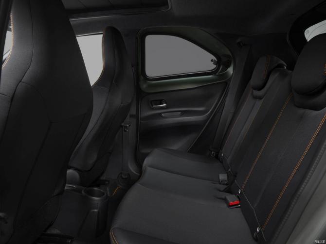 0808364276a0fba5b09856.jpg image011.jpg