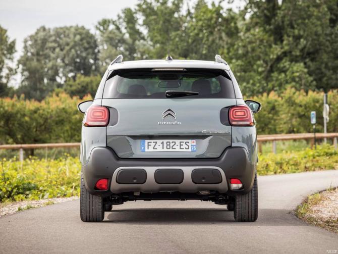 02084242e549f9a3a78203.jpg image010.jpg