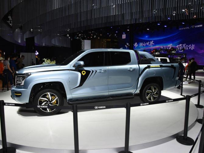 15083533d01302db650370.jpg image004.jpg