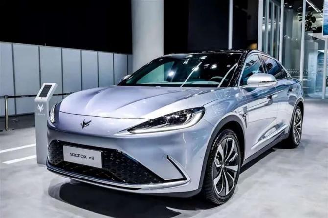 打造“鋼筋鐵骨”，解碼極狐的極“智”安全