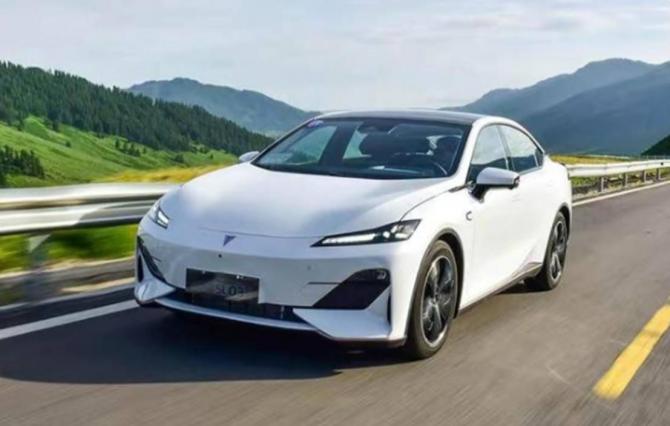 03111657b56e0571b69724.jpg image003.jpg