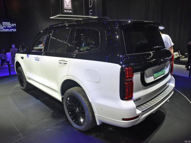 2608303745d05e02096476.jpg image002.jpg