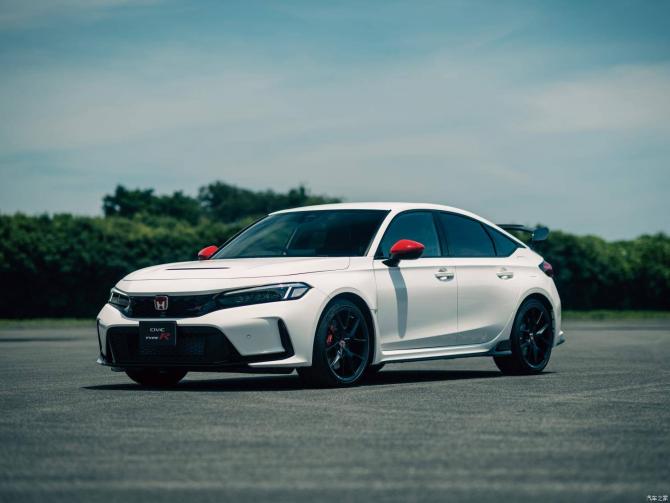 13085832266b8edd956072.jpg image003.jpg