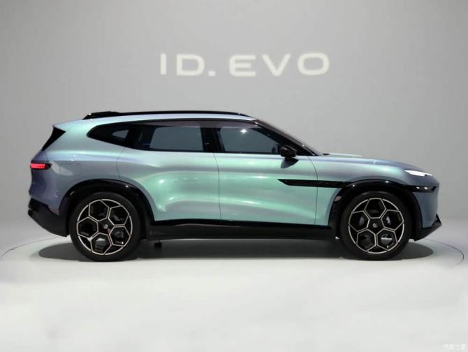 隨著2025上海車展開幕1190.png