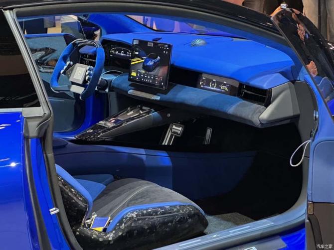 隨著2025上海車展開幕4268.png
