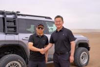 華為靳玉志與猛士曹東杰新疆夏測 猛士M817定義“智能越野”新標桿