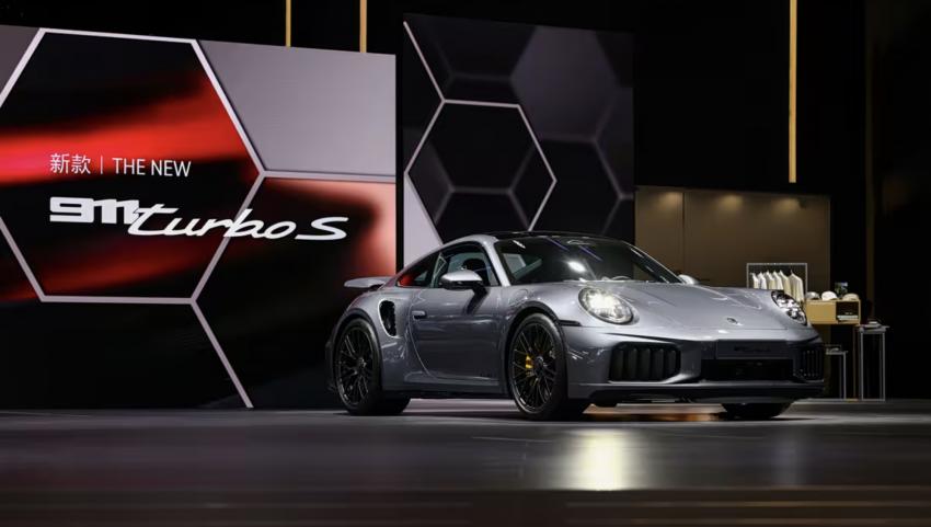 進(jìn)博會：711匹/2.5秒破百 新保時捷911 Turbo S國內(nèi)首發(fā)