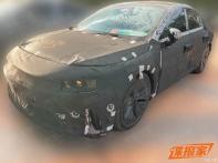 或名為精靈#6/插電混動(dòng) smart轎車諜照曝光