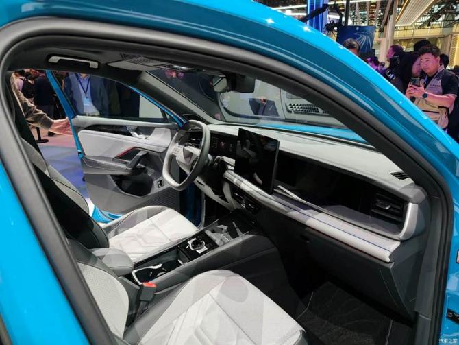 240834219d6d518ee49645.jpg image005.jpg