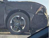 2027年初發(fā)布/全面煥新 新款起亞EV5諜照